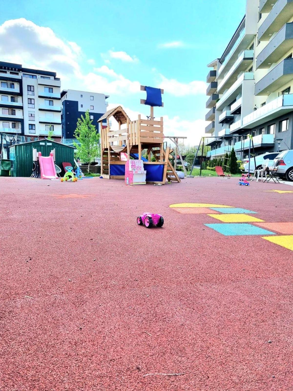 Mountain Breeze Luxury Apartment Ac & Parcare Privata ブラショフ エクステリア 写真